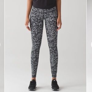 Lululemon wunderunder legging. Size 6. NWOT.
